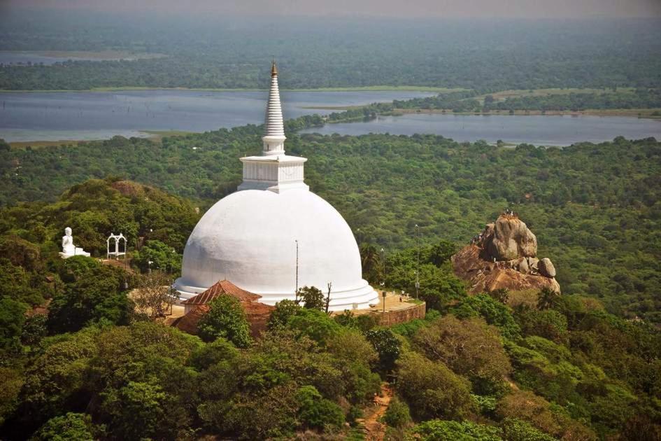 Lucky Holiday Home Anuradhapura Luaran gambar